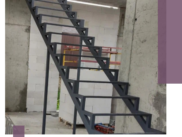 Демонтаж металлических лестниц в Советской Гавани быстро и безопасно