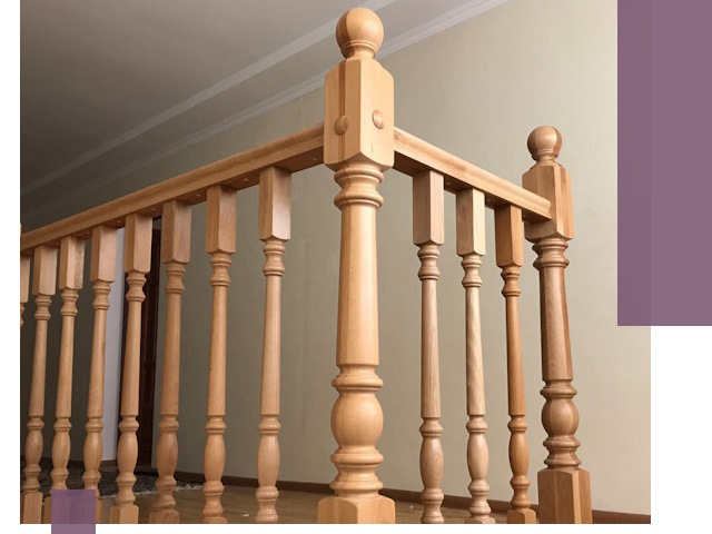 Деревянные перила на заказ в Советской Гавани: монтаж и изготовление