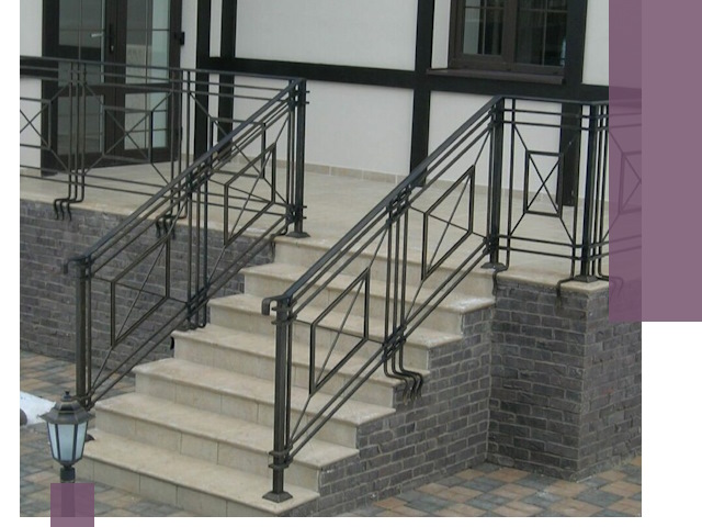 Перила для крыльца в Советской Гавани — монтаж, изготовление и установка