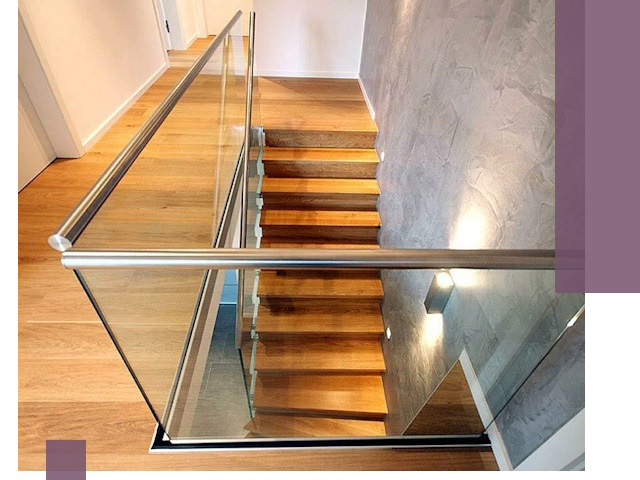 Перила для лестницы в доме — изготовление и монтаж в Советской Гавани