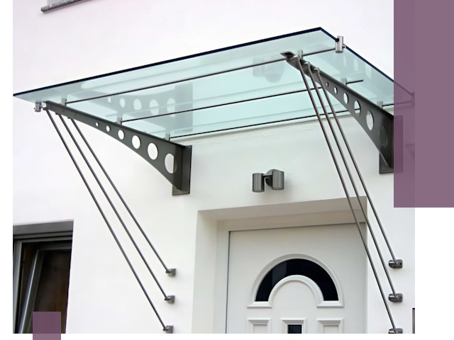 Козырьки над входом под ключ в Советской Гавани — изготовление и монтаж