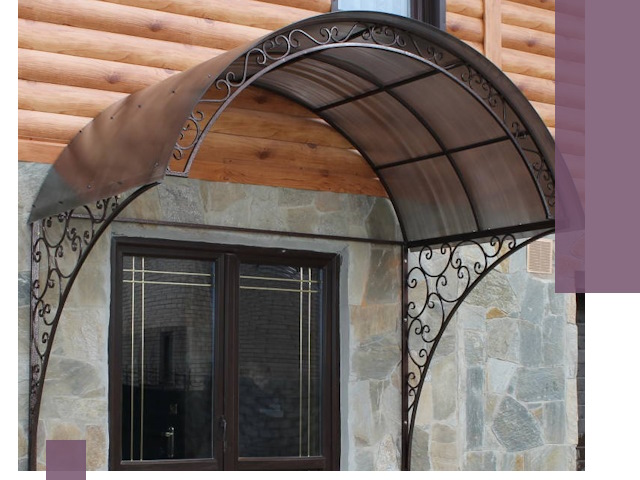 Арочные козырьки под ключ в Советской Гавани: изготовление и монтаж