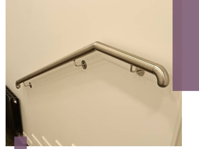 Изготовление пристенных поручней в Советской Гавани под ключ за сроки